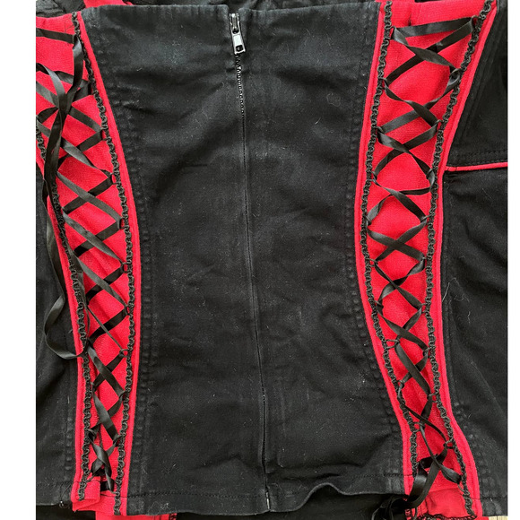 Black and Red Lace Trimmed Women's Top - Picture 5 of 7